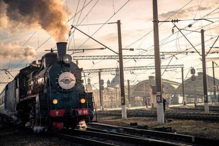 «Укрзалізниця» оголосила про початок туристичних ретро-турів
