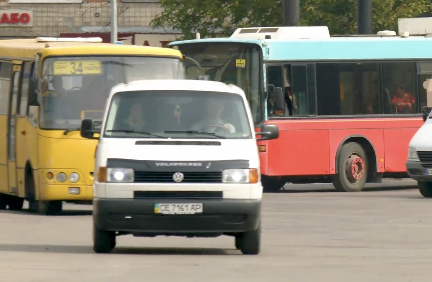 Обмеження руху транспорту в Чернівецькій області: де закрили проїзд до весни 2026 року